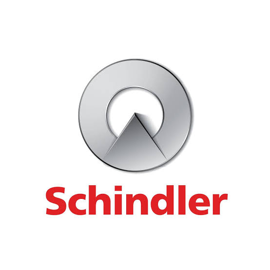 Adrián Flores, Gerente de almacén, empresa Elevadores Schindler